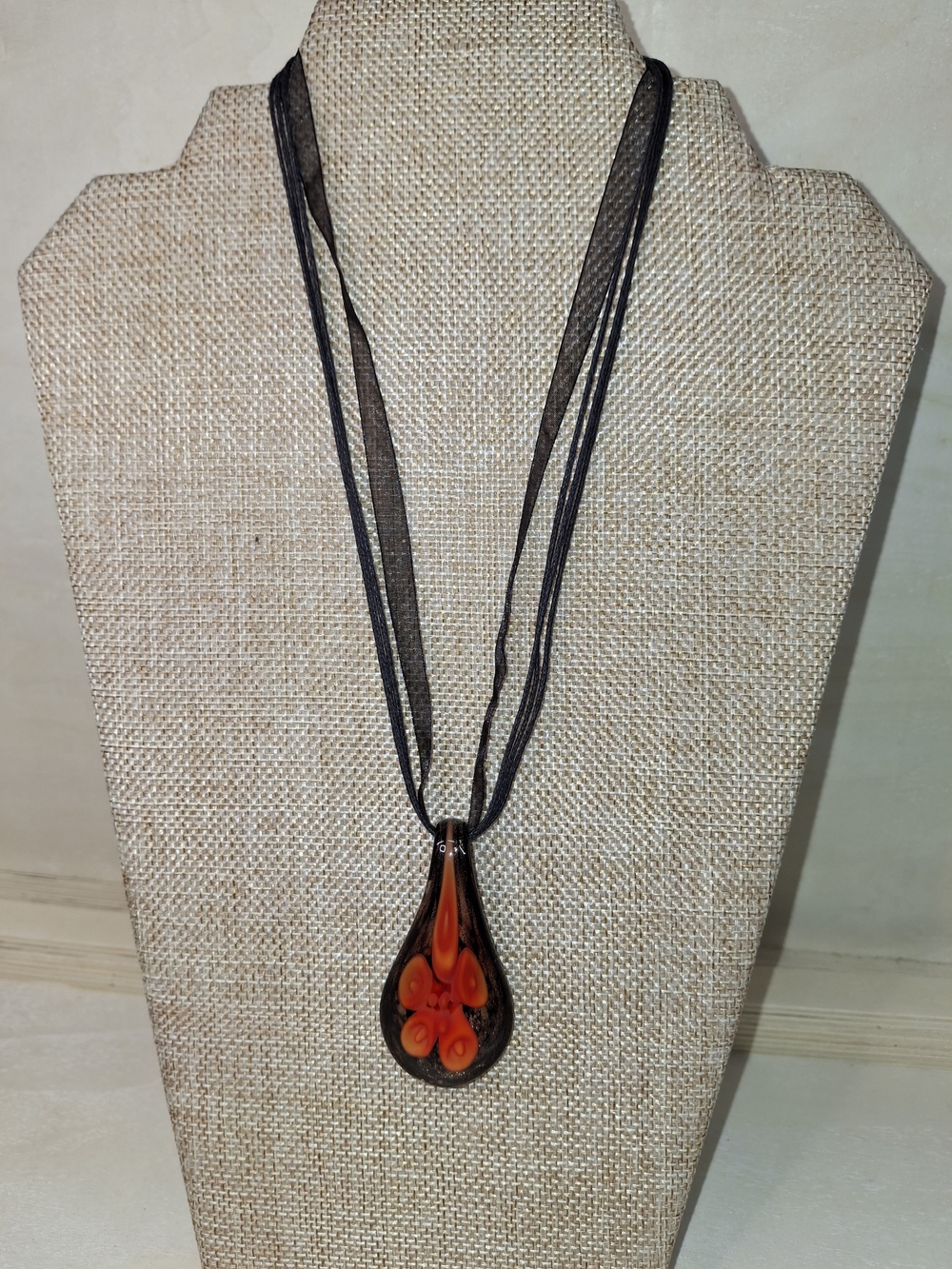 Black & Red Glass Pendant Necklace